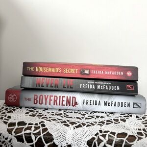 Lot of Freida McFadden Books